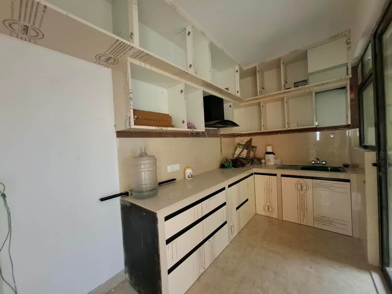 Ambuja Urvisha — 2 BHK 2 Balcony Corner Residence for Rent — Photo 7