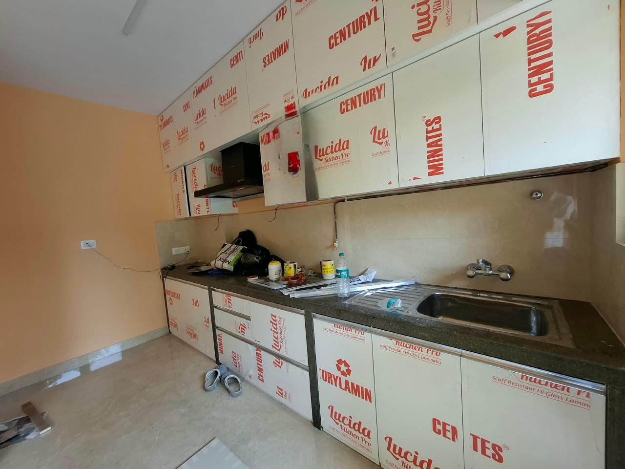 Ambuja Urvisha — 3 BHK 1559 Sq.ft Garden-Facing Flat for Rent — Photo 3