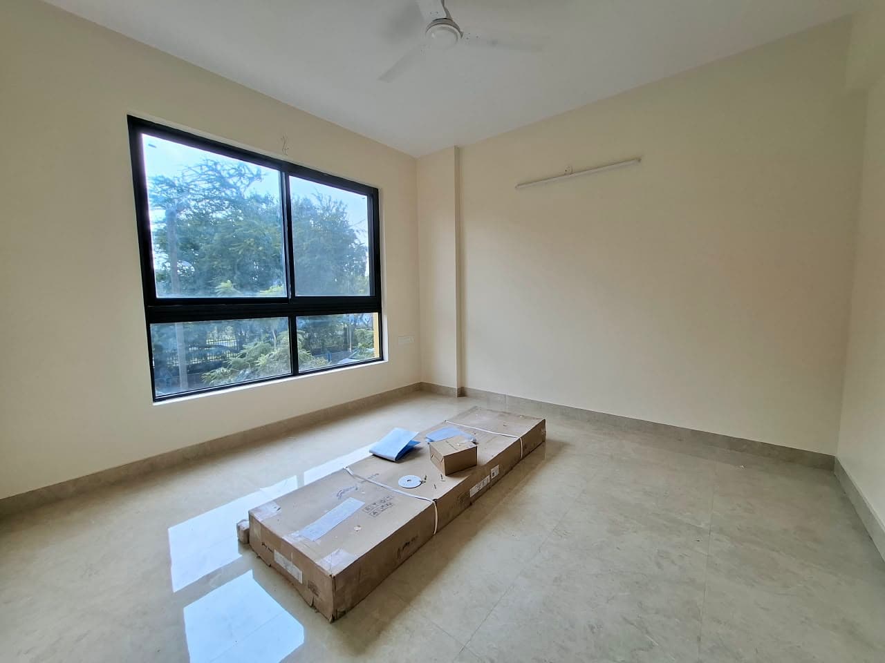 Ambuja Urvisha — 3 BHK 1559 Sq.ft Garden-Facing Flat for Rent — Photo 15