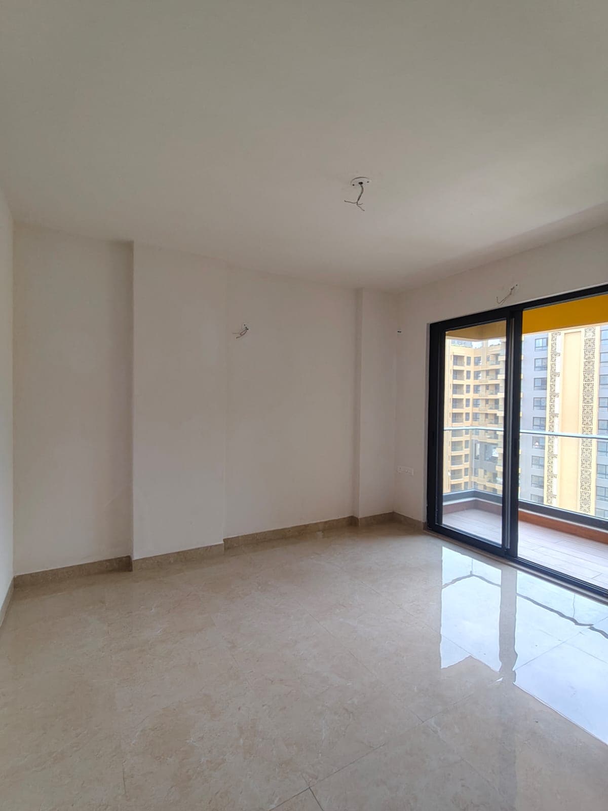 Ambuja Urvisha — 3 BHK 1560 Sq.ft Premium Condoville Resale — Photo 17