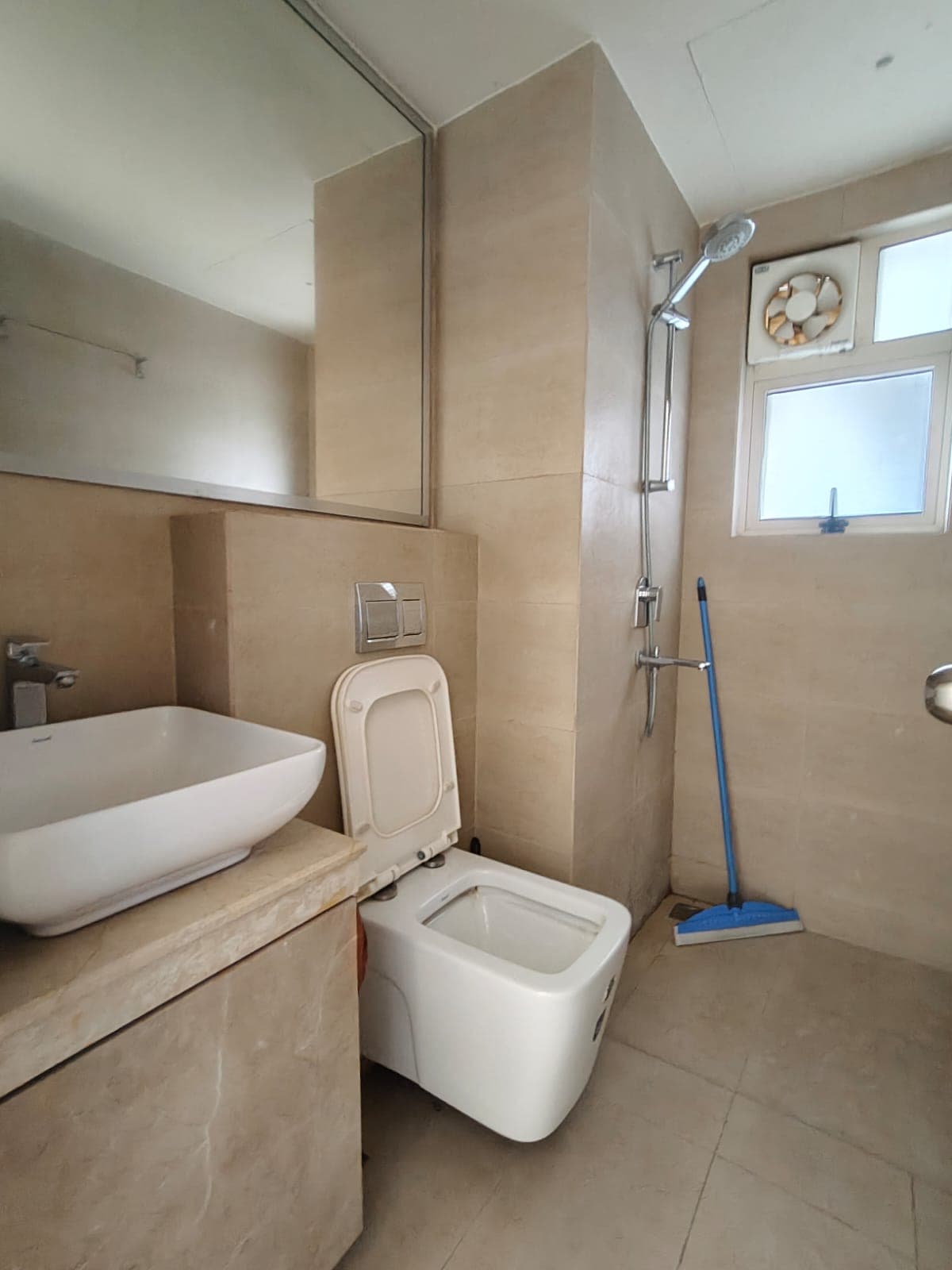 PS One10 — 2 BHK Semi-Furnished Residence for Rent — Photo 12