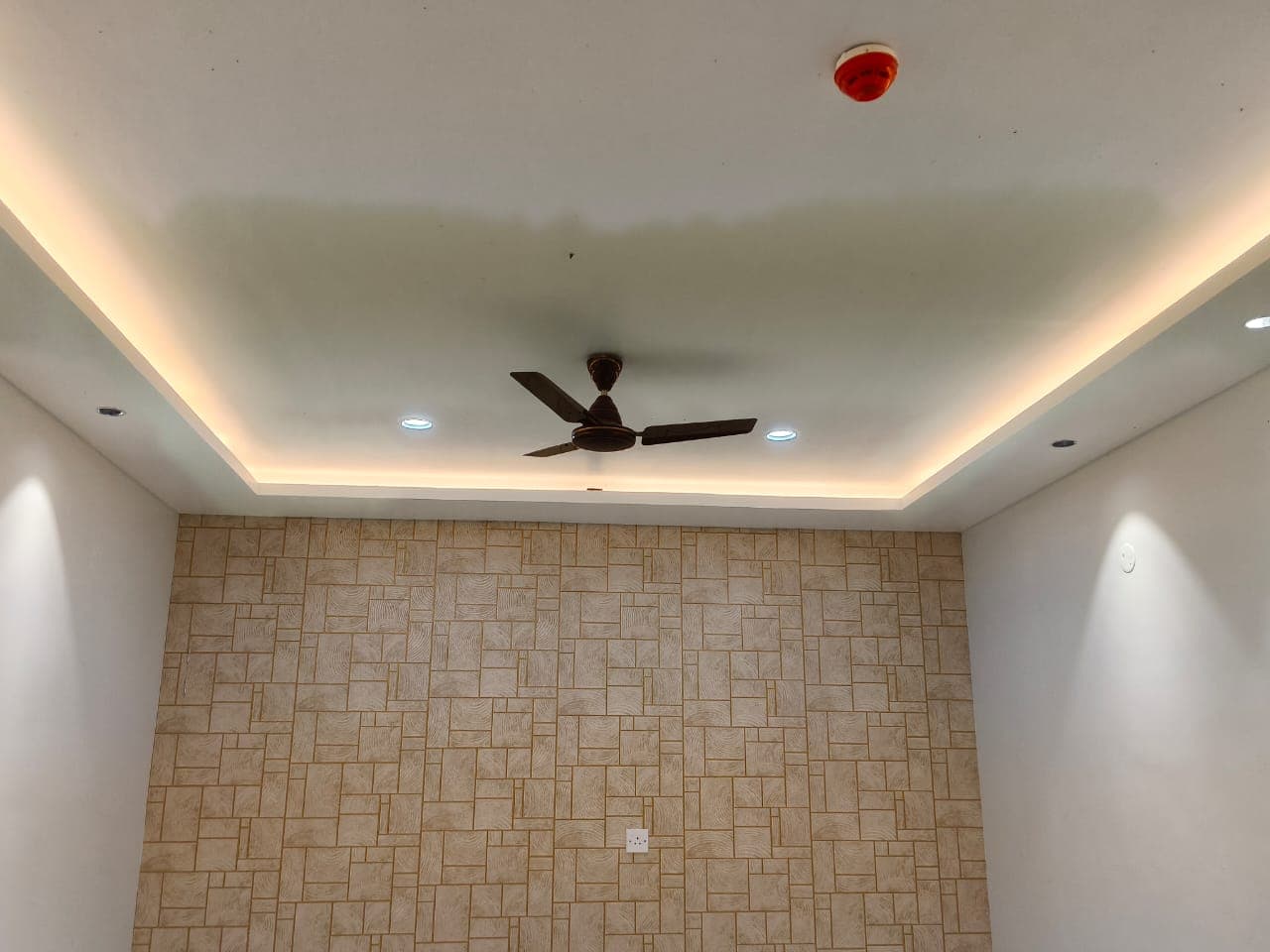 Rishi Pranaya — 3 BHK Semi-Furnished Apartment for Rent — Photo 4