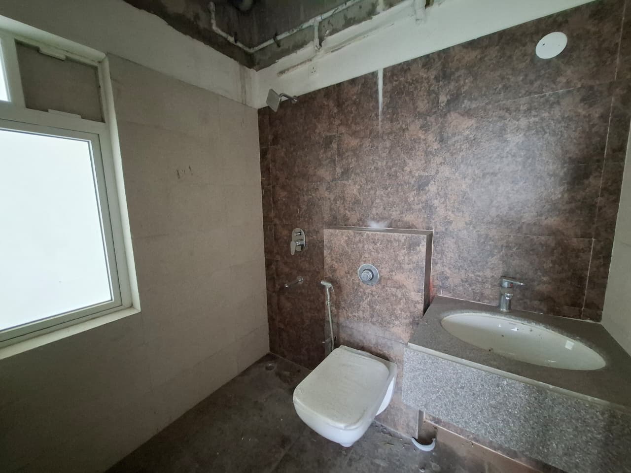 Rishi Pranaya — 2 BHK South-East Facing Resale Apartment — Photo 8