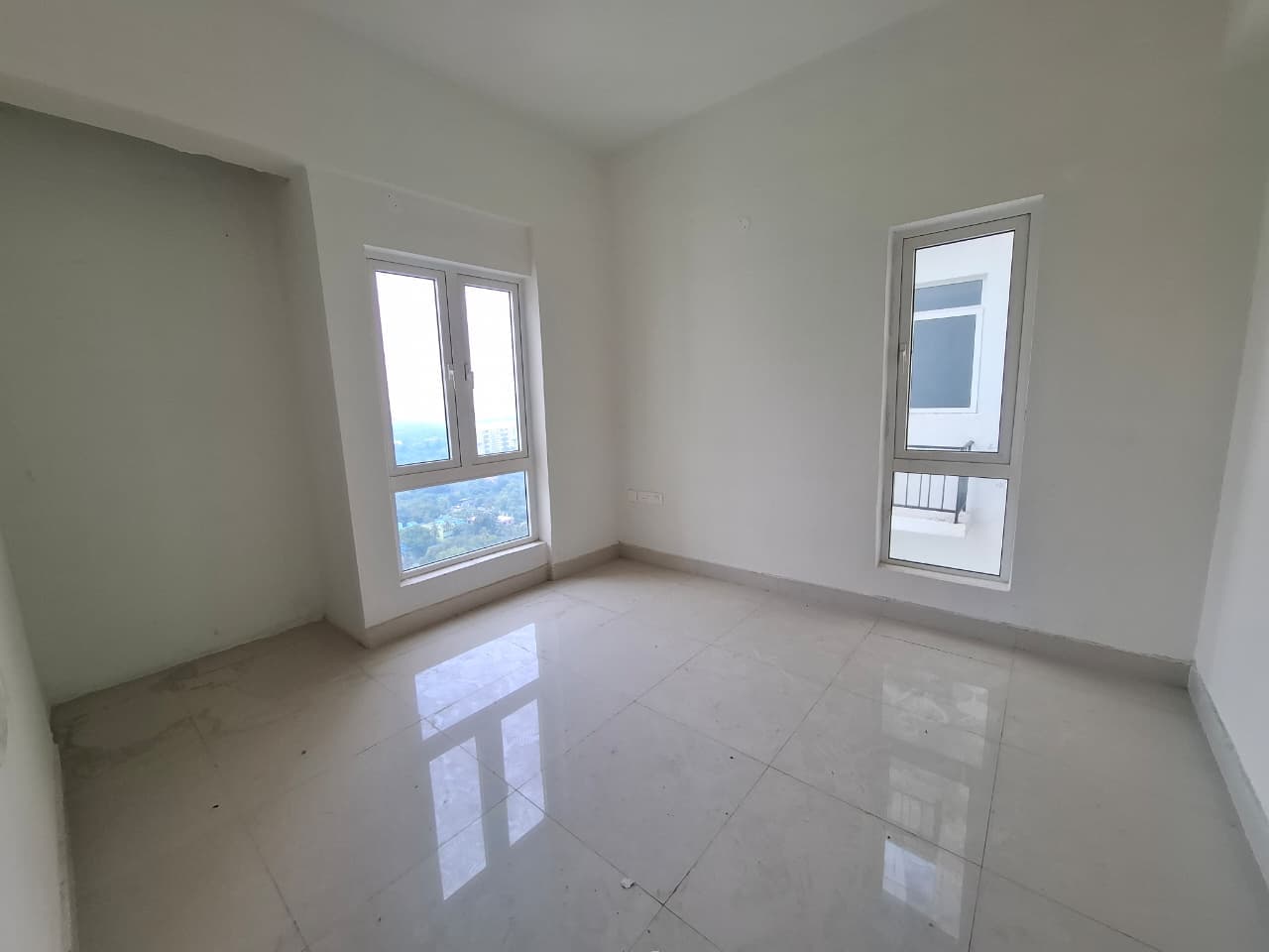 Rishi Pranaya — 3 BHK High-Floor Panoramic View Resale — Photo 6